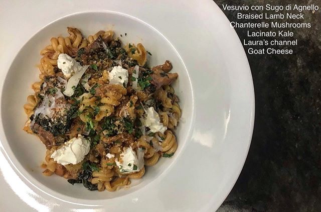 Executive Chef Eddie Moran, Special Pasta Vesuvio con Sugo di Agnello!
Braised Lamb Neck with Chanterelle Mushrooms, Lancinato Kale and Goat Cheese ❤️